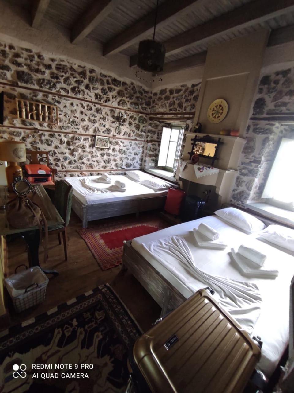 Bayiri Petit Pension Litochoro Zimmer foto